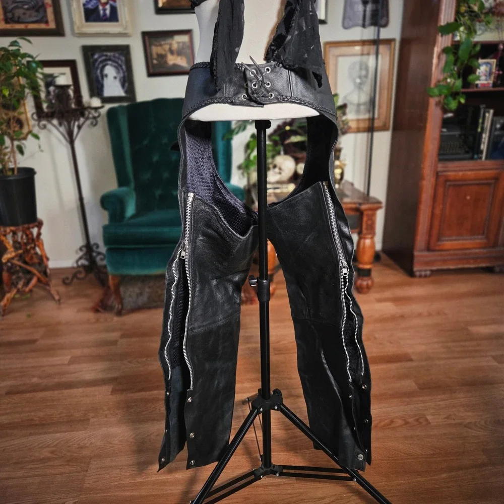 Vintage 70s Genuine Leather Moto Chaps Black Biker Riding Western Road Gear‎